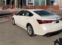 تويوتا أفالون